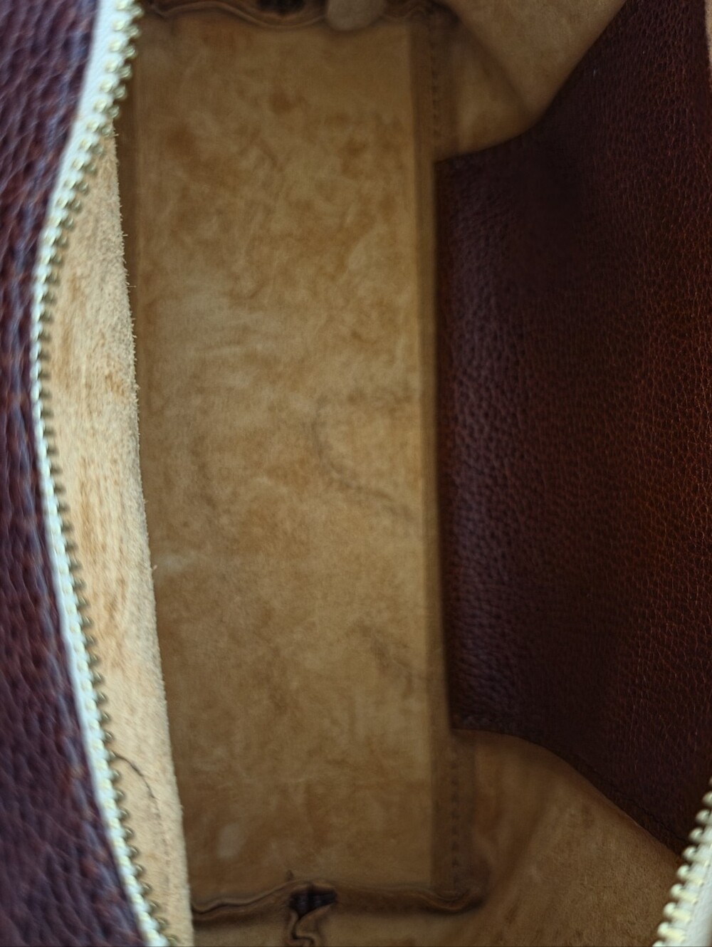 New Portland Large Leather Raindrop - Color: Nutmeg - Picture 12 of 12